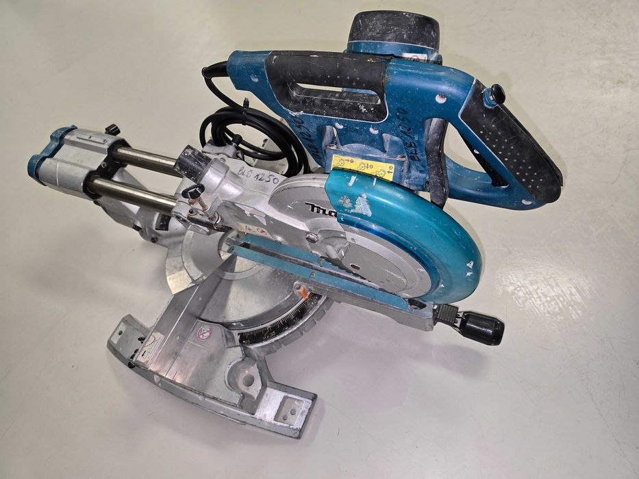 Makita LS1018L — ukośnica z posuwem 1430W, tarcza 260 mm, laser