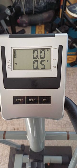 Elíptica usada em bom estado