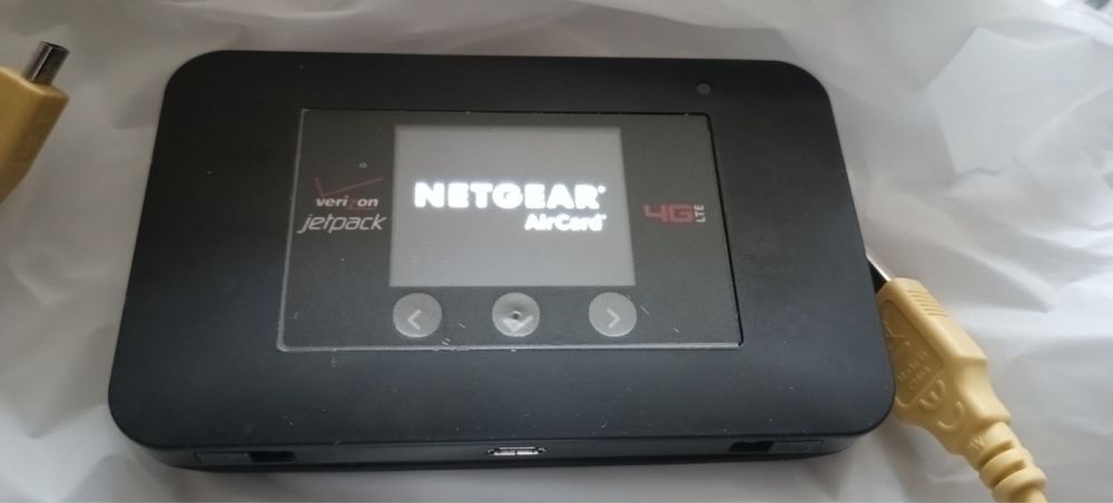 Швидкий модем мобільний кишеньковий 3G/4G роутер Netgear Jetpack AC791L