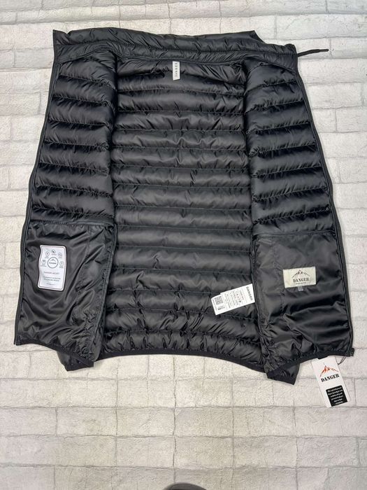 Жилетка чёрная и синяя 872