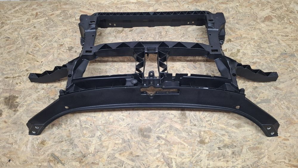 Передняя панель передня панель телевізор VW Touran Туран