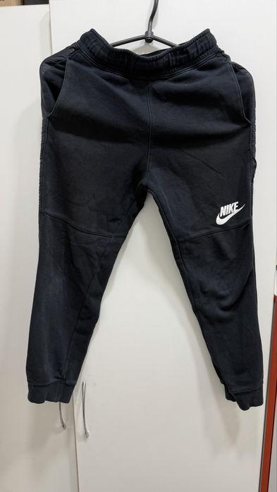 Спортивний костюм Nike на хлопця розмір М на зріст 137-147 см