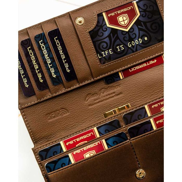 Portfel damski ze skóry naturalnej i ekologicznej w brązowym kolorze