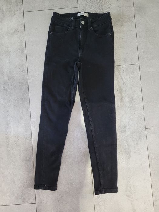 Czarne rurki rozmiar 34 house