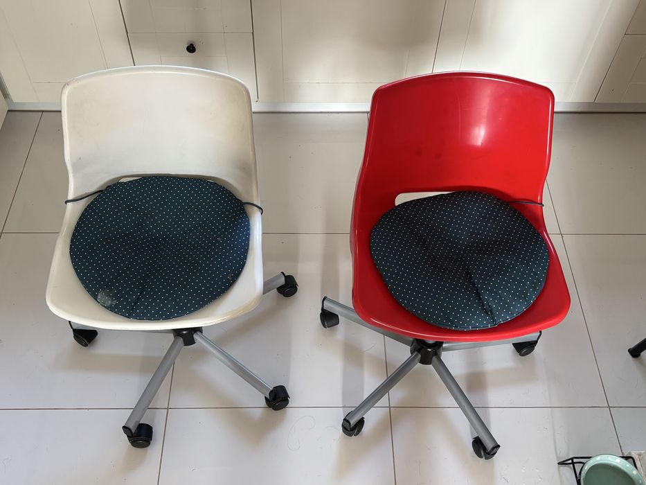 Ikea krzesełka snille