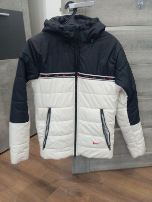 Куртка чоловіча Nike