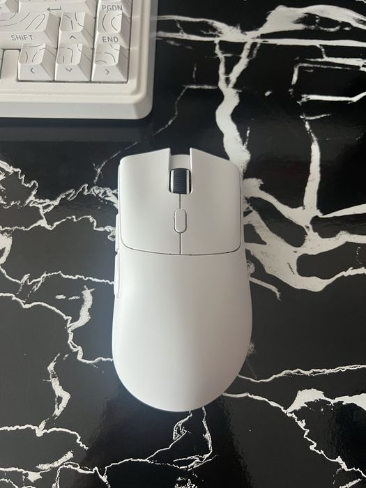 Мишка Attack shark r1 white