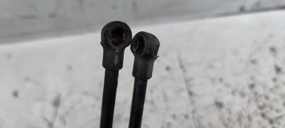 Alfa Romeo 156 Siłowniczki Siłowniki Klapy Przedniej Maski