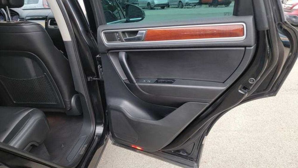 2011 Volkswagen Touareg 3.0 TDI Дизель