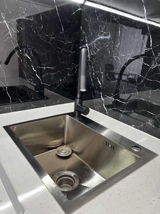 Однокімнатна квартира з ремонтом в обжитій новобудові! ЦЕНТР