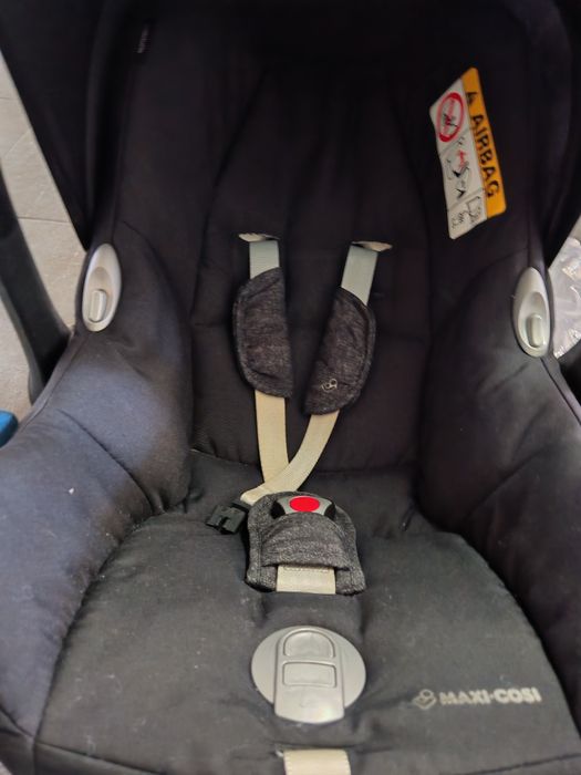 Carrinho de bebê 
Marca bebé Confort (isof