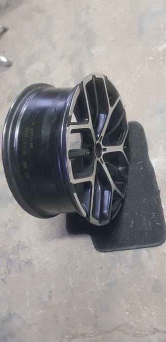 Felga aluminiowa Renault Megane IV RS Prosta Ładna