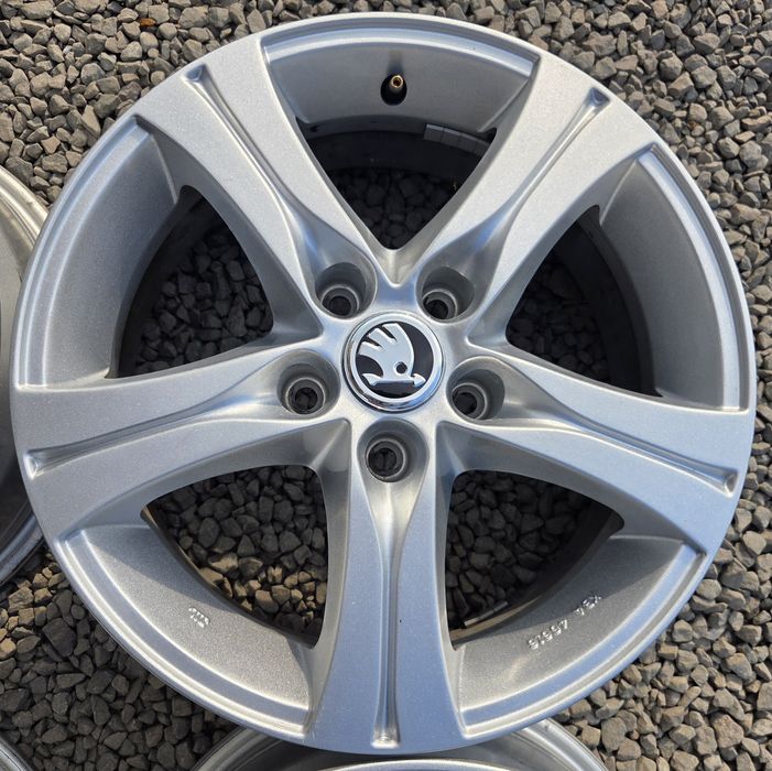 5 112 R16 Scoda Octavia Superb  VW Passat Golf Jetta