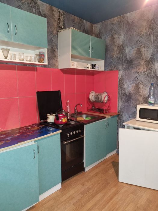 Подобов погодин помісяч 1кім кварт Джакузі газплит 1поверх вода постій