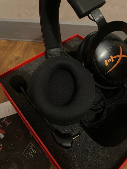 Игровые наушники с микрофоном HyperX Cloud 2