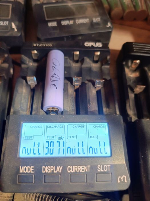 Акумулятори 3000mAh Tesla 18650 23рік панасонік + стальний