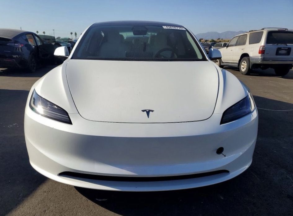 разборка tesla model 3 highland  Двери капот бампер крыло  tesla model 3 highland хайленд