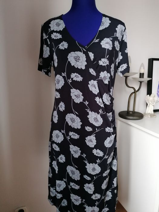 Sukienka firmy Claire