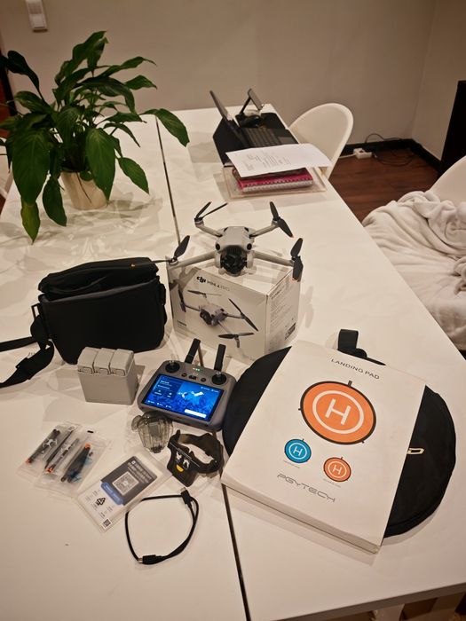 Vendo ou troco, DJI Mini 4 Pro Combo, como novo