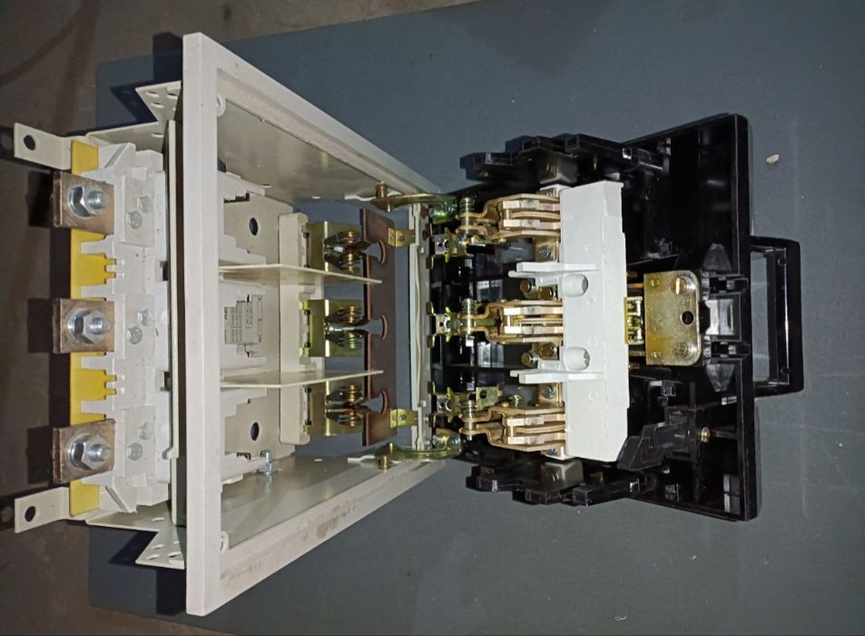Rozłącznik bezpiecznikowy RB-2 Apena 400A