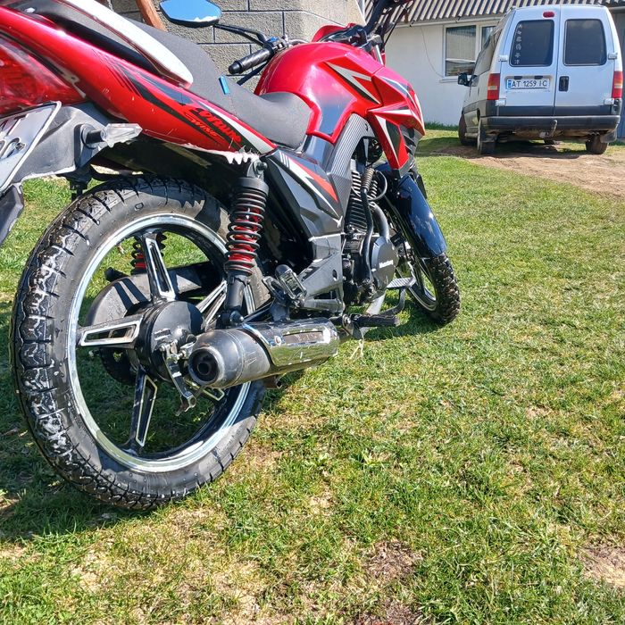 Продам мустанг мт200куб