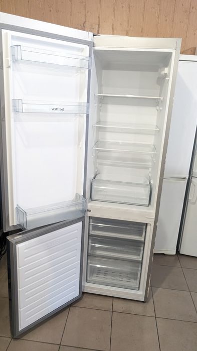 Холодильник Vestfrost