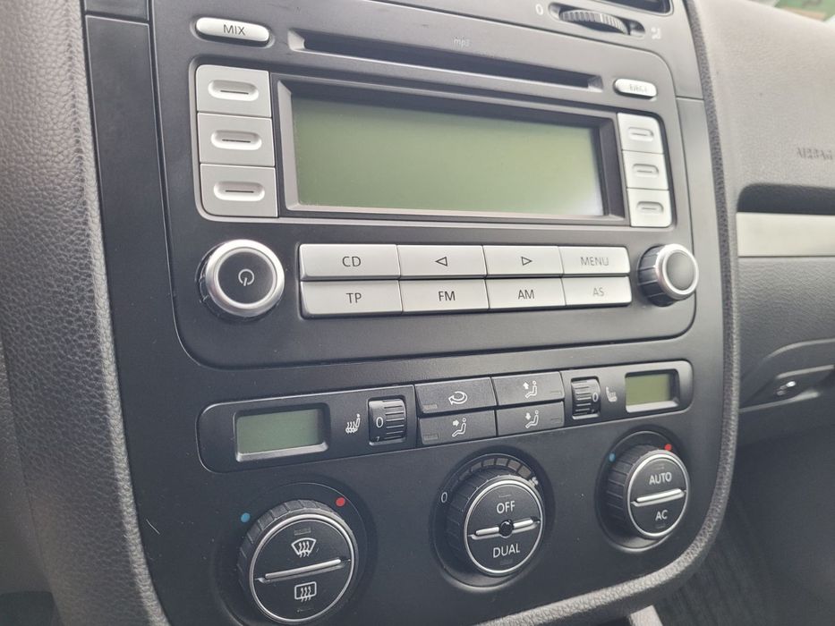 Автомобіль Volkswagen Golf