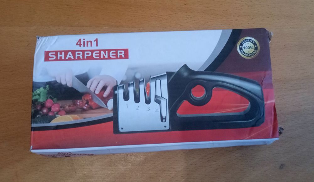 Точилка для ножів та ножиць 4 в 1