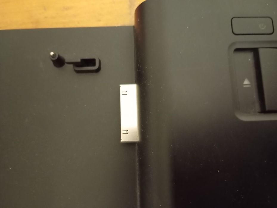 Stacja dokująca HP Ultraslim Docking Stadion model HSTNN IX10 działa