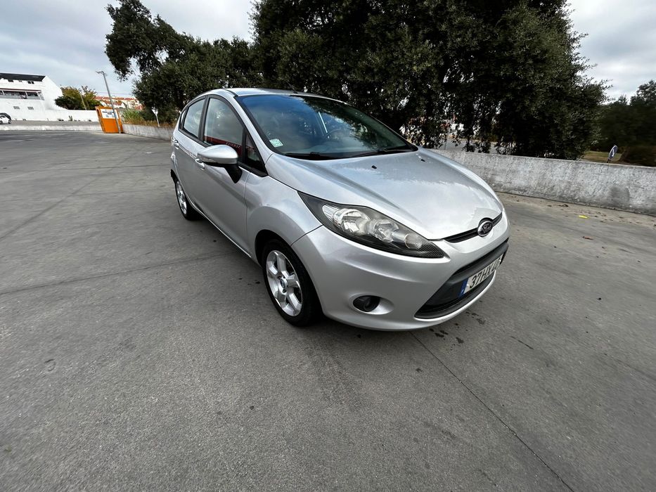 Carro ford fiesta