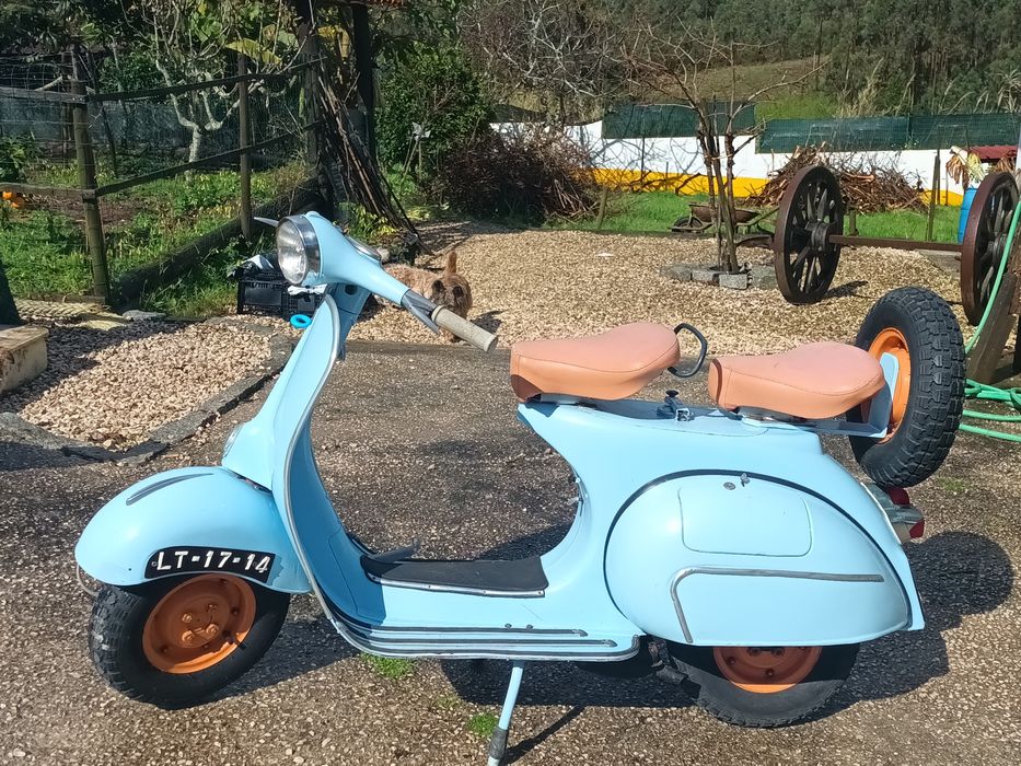 Vespa raríssima VBB 2 M + Vespa VBB azul