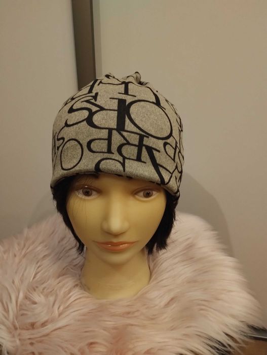 Wyprzedaż!Czapka z literkami unisex