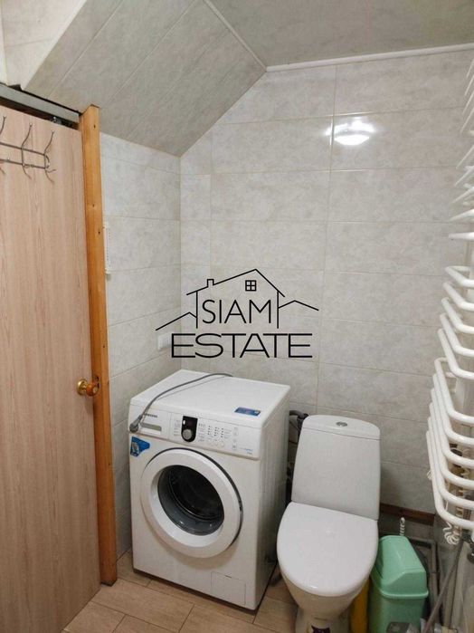 Продається малий житловий будинок з новим недобудованим будинком