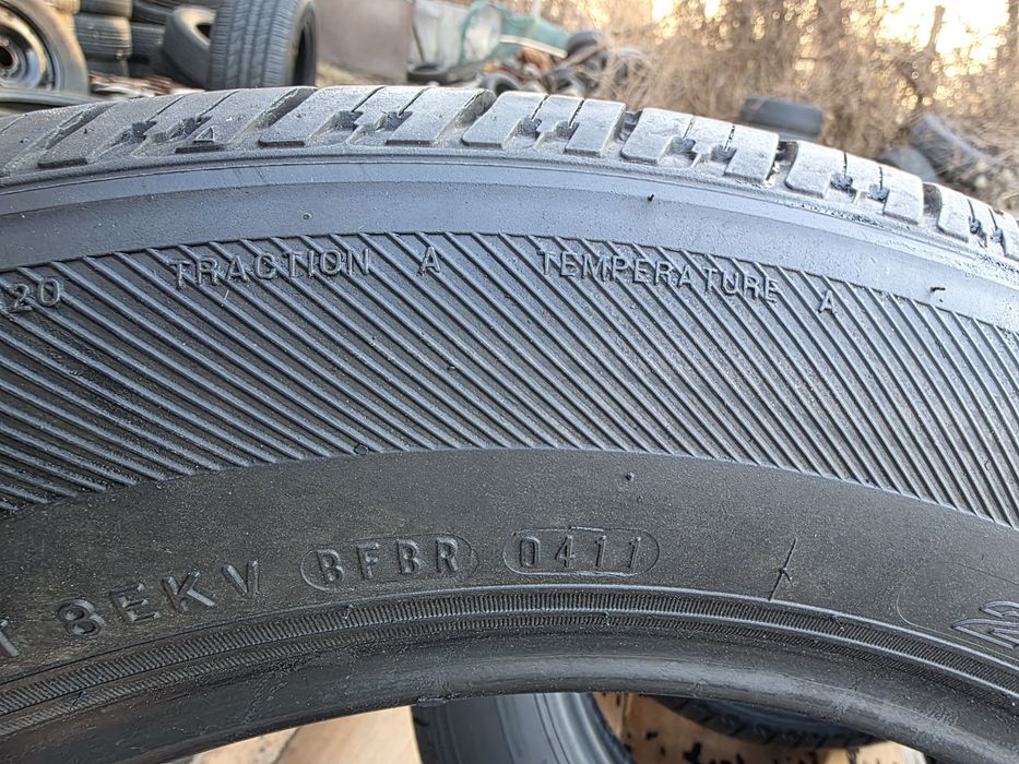 Шини Nexen 235/60r18 з запасок  стан нові !