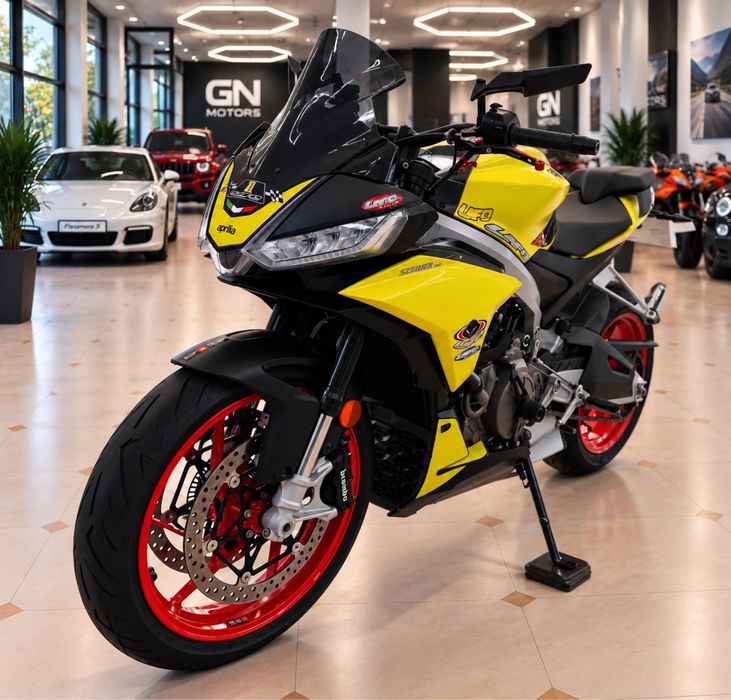 Aprilia Tuono 660 como nova