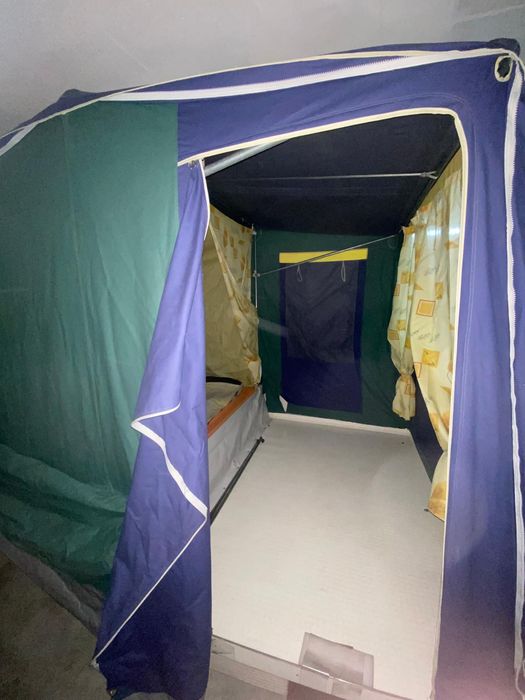 Vendo atrelado tenda .