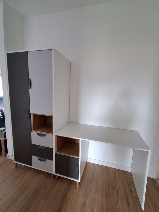 Zestaw biurko i szafa