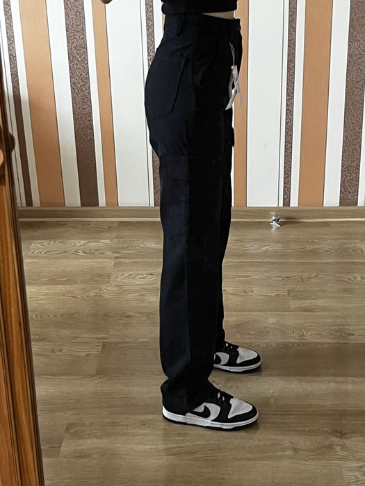 Штани карго stradivarius