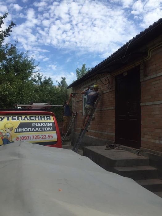 Утеплення.Рідкий пінопласт-Заповнення міжстінових порожнин. Піноізол