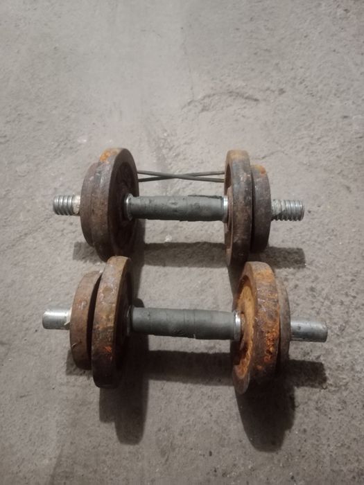 Obciążenie 4 x 2,5 kg, 4 x 1,25 kg z czasów PRL.