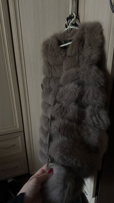 Продам жилетку з песця