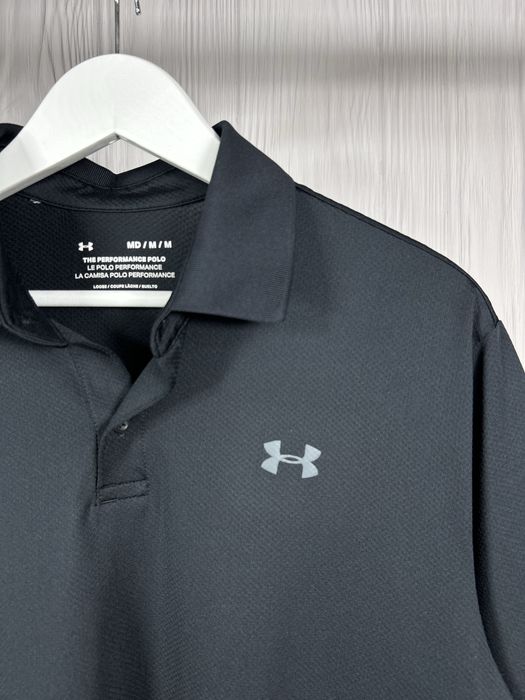 Under Armour Black Performance поло в чудовому базовому дизайні
