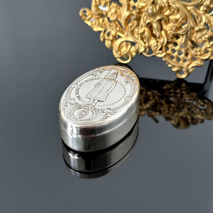 Srebrna szkatułka lustrzanka okolicznościowa - srebro próby 925