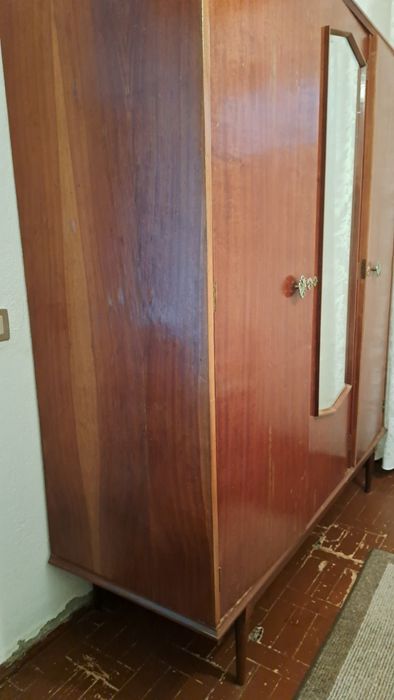 Guarda fatos vintage