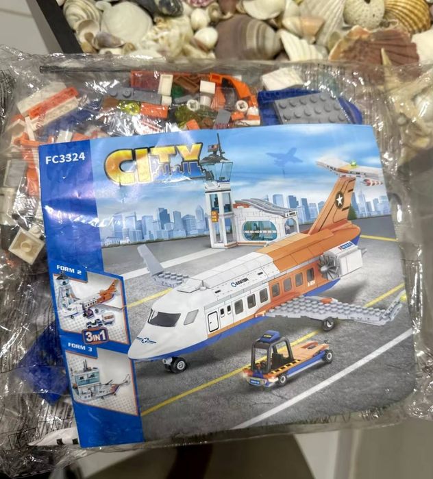 Конструктор City 3 в 1 большой самолёт 697шт блоков Совместим с LEGO