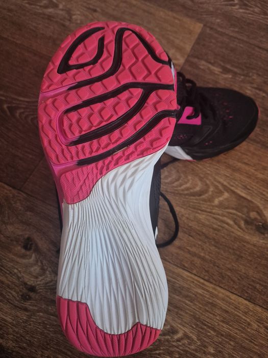Кроссовки Nike 

Состояние: 10/10
Размер: 39 (25см)
Цена: 800 грн 

За