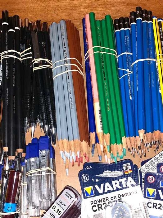 Lote Material Escolar (descrição)