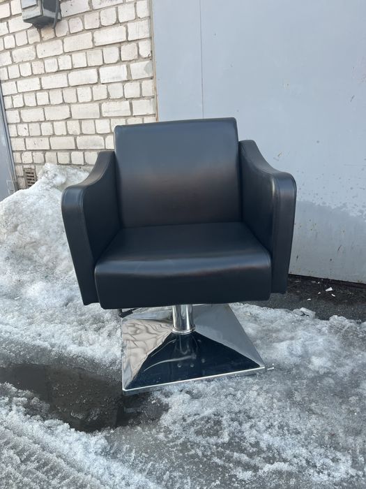 Крісло перукарське на гідравлиці