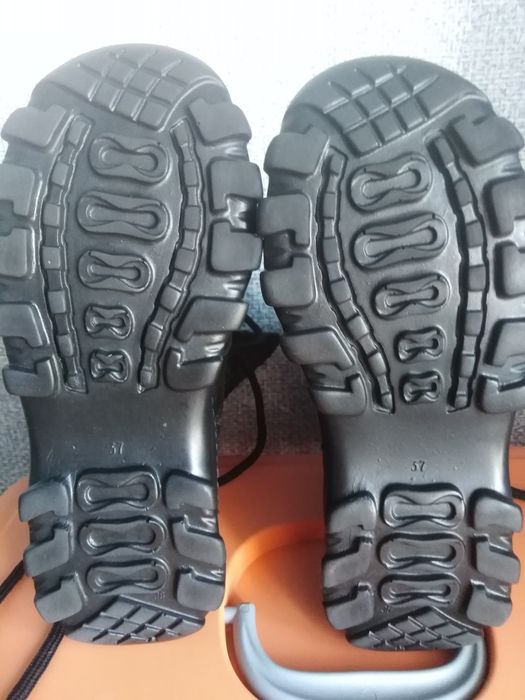 Берци б/у кожані