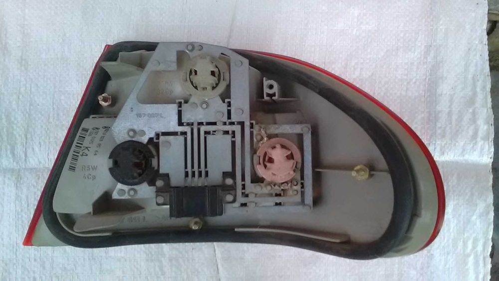 Mercedes W210 задний фонарь и две противотуманки